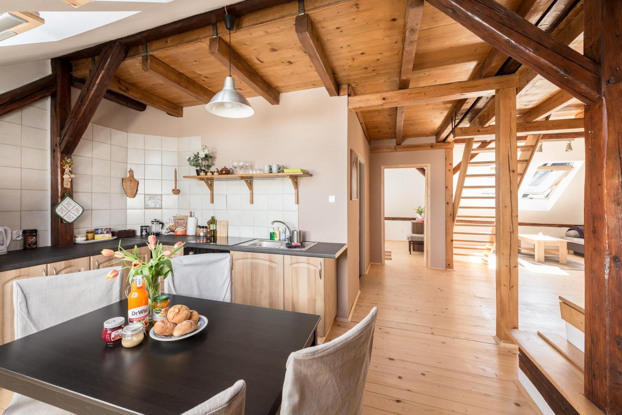 Apartament Charming Rustic Old Town