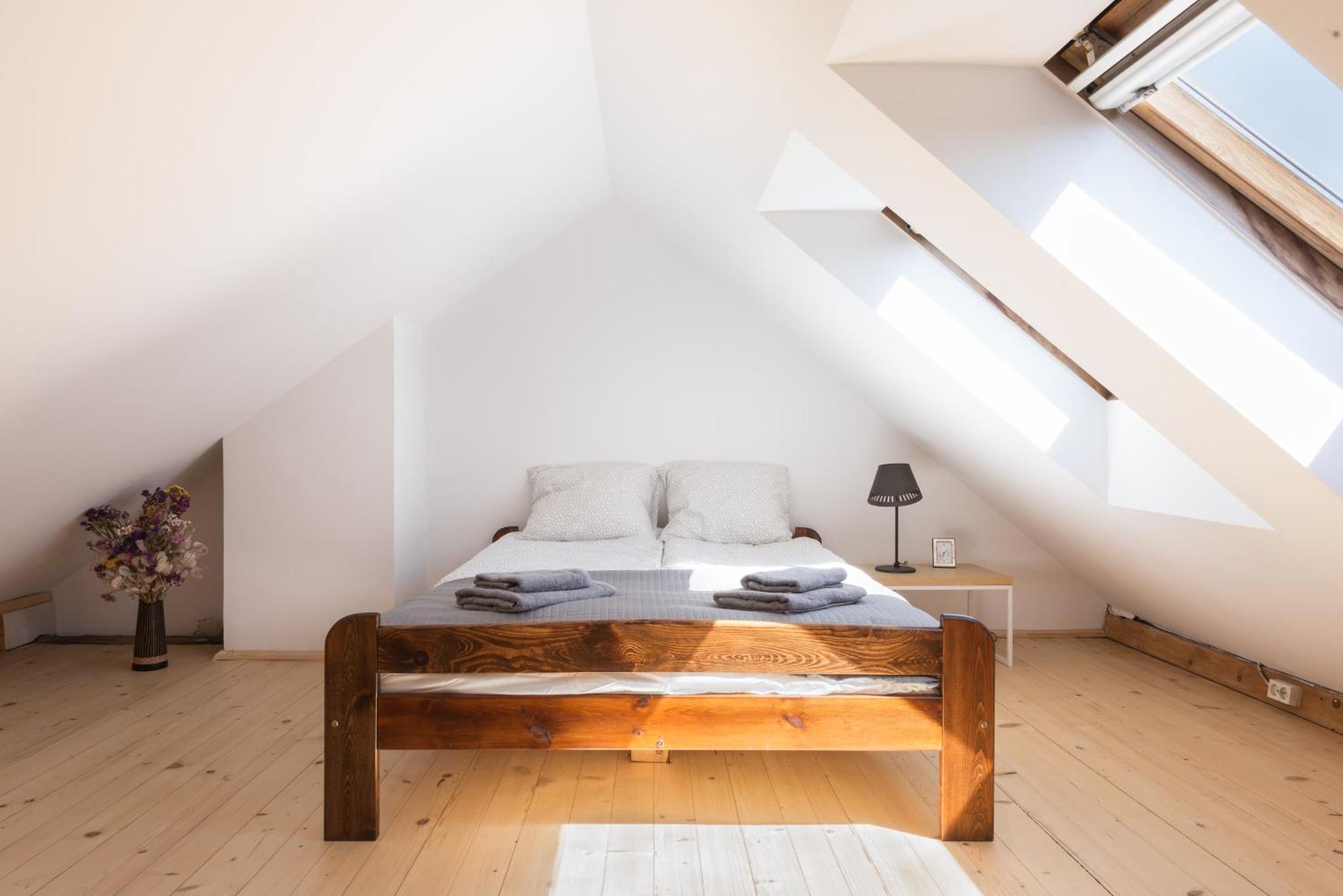 Charming Rustic Old Town Apartament *